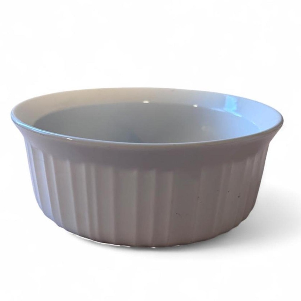 CorningWare French White 1.5 Qt Round Stoneware Casserole Souffle Dish 7.5"